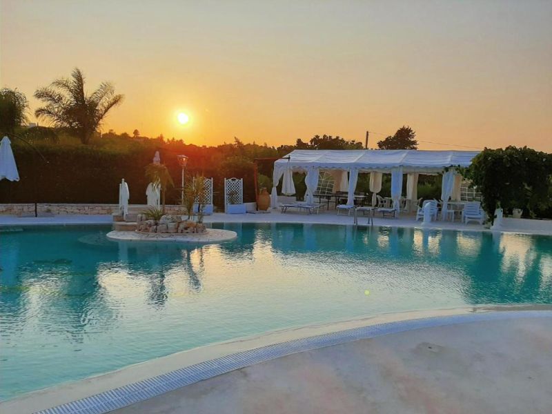 Piscina All'Ombra Del Carrubo