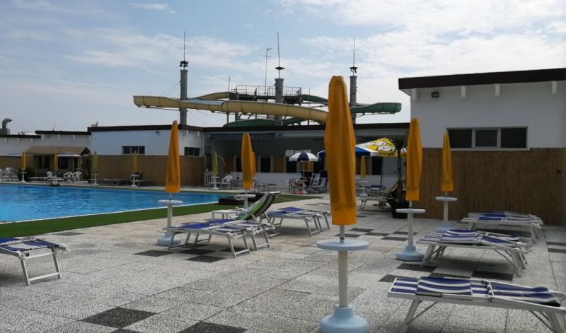 Aquarama Beach & Pool