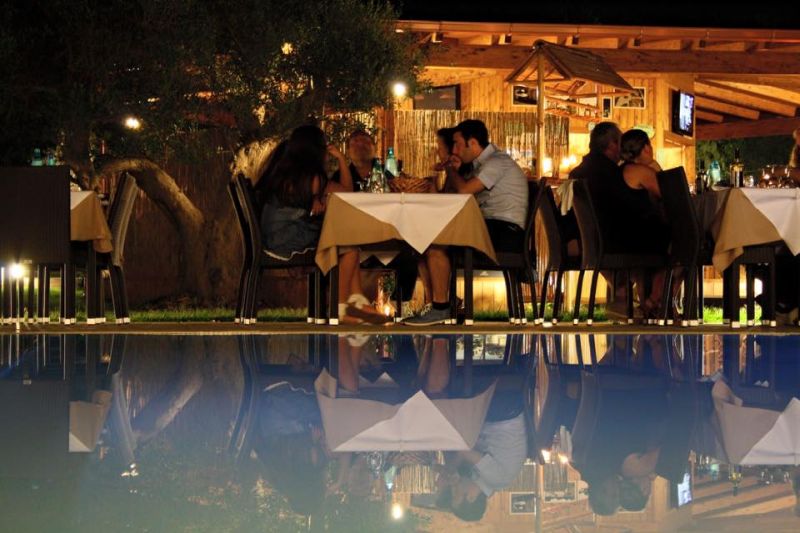 Borgo Rosso Terra Piscina